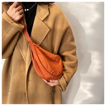 Eliana - Sac bandoulière élégant en forme de croissant